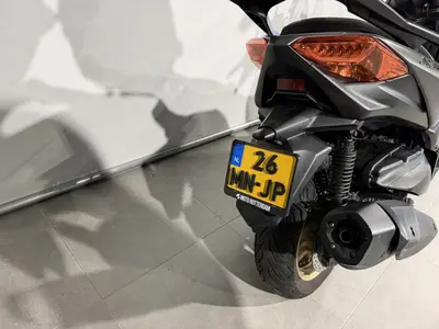 YAMAHA X MAX 400 TECH MAX – foto 4