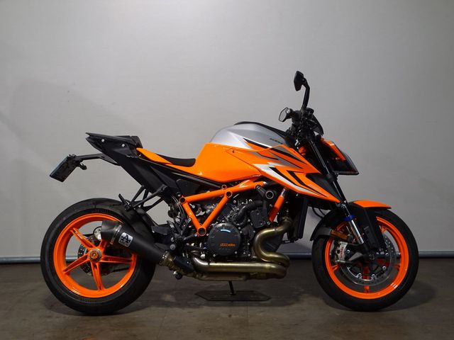 ktm - 1290-super-duke-r
