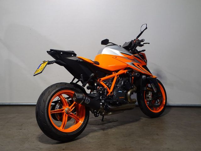 ktm - 1290-super-duke-r