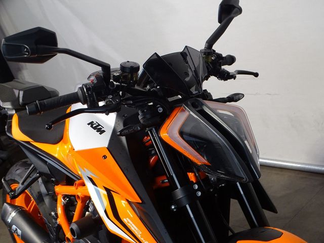 ktm - 1290-super-duke-r