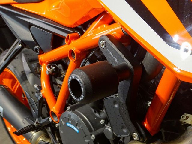 ktm - 1290-super-duke-r