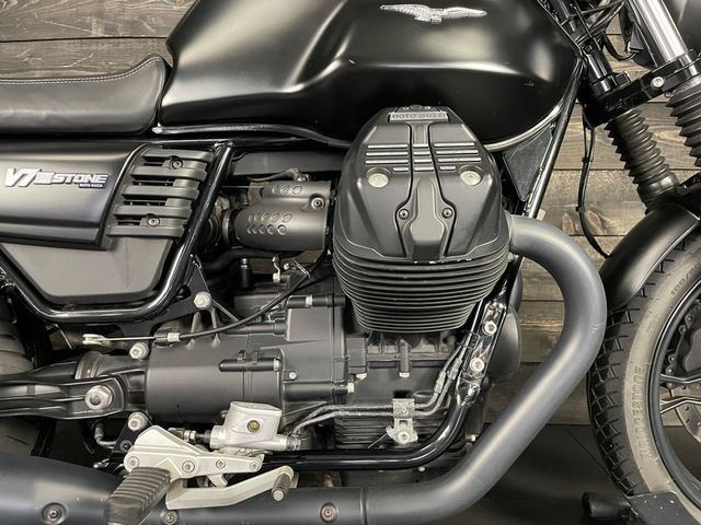 moto-guzzi - v-7-stone