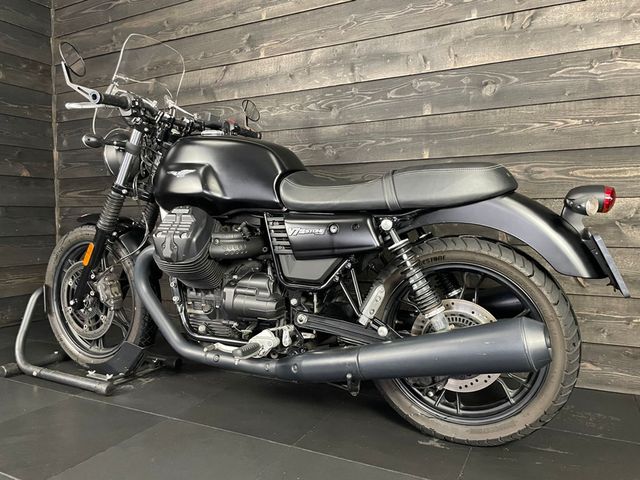 moto-guzzi - v-7-stone