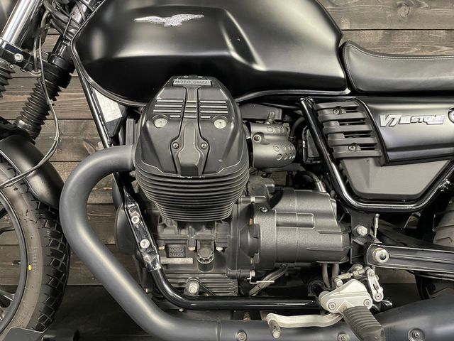 moto-guzzi - v-7-stone