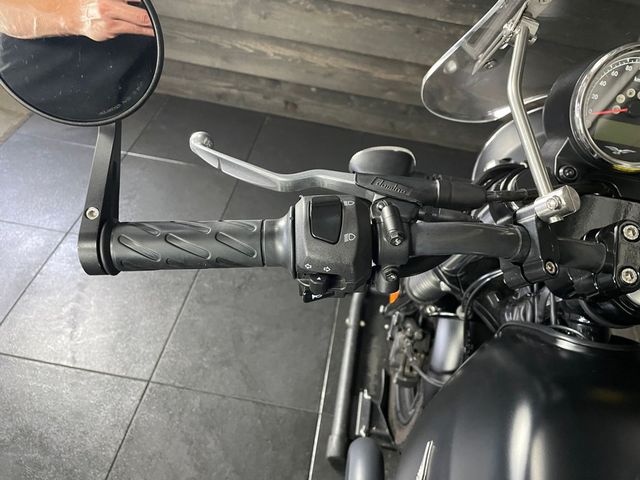 moto-guzzi - v-7-stone