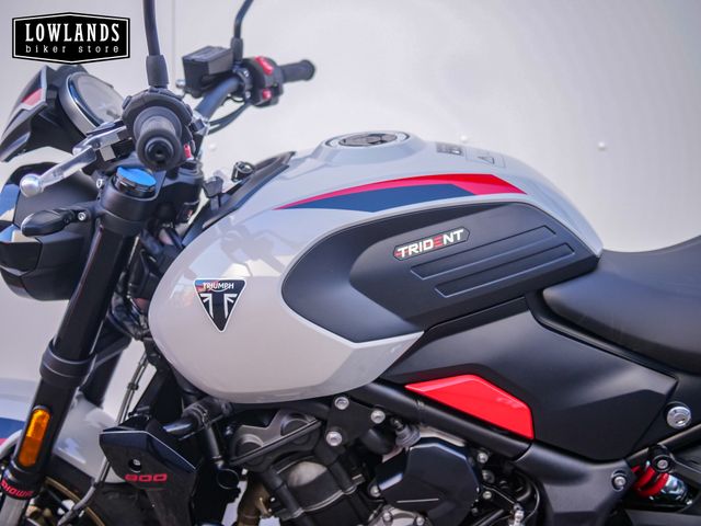triumph - trident-800