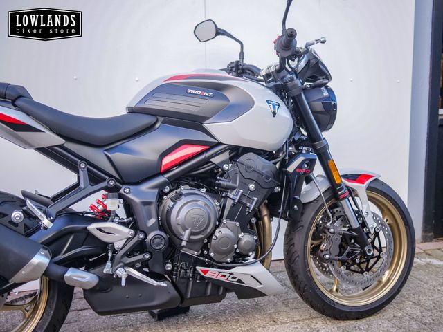 triumph - trident-800