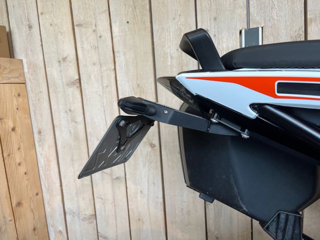 ktm - 1290-super-duke-gt