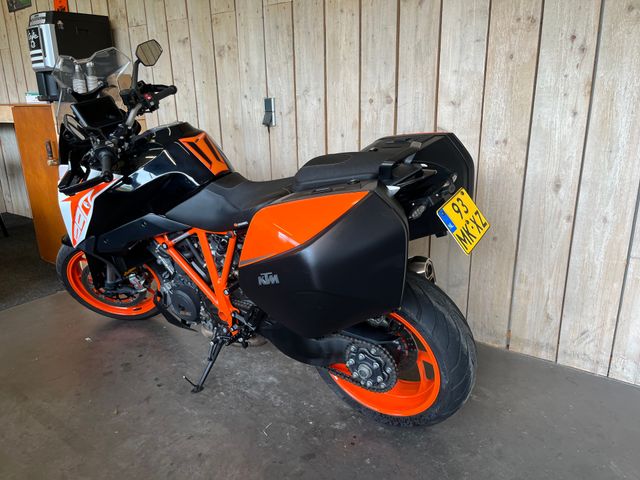 ktm - 1290-super-duke-gt