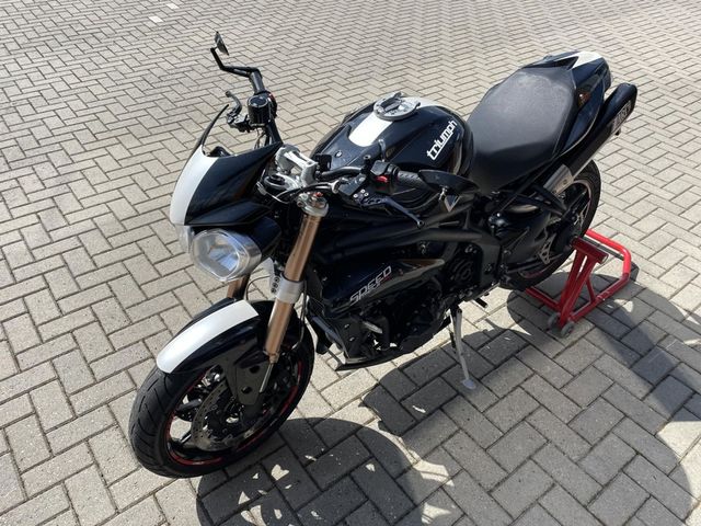 triumph - speed-triple-1050-abs
