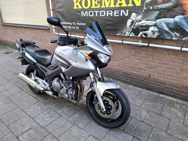 yamaha - tdm-900