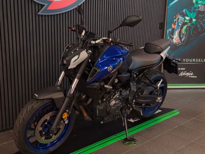 YAMAHA MT 07 – foto 3