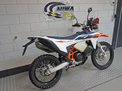 KTM 690 RALLY – foto 2