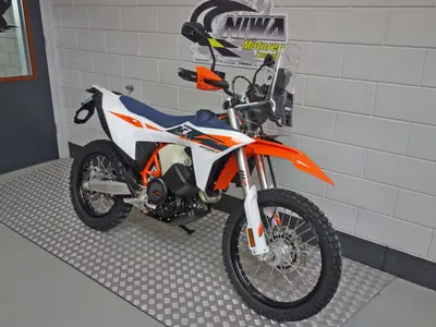KTM 690 RALLY – foto 3