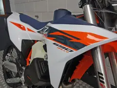 KTM 690 Rally 2026 nieuw – foto 4 van 13