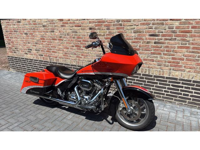 harley-davidson - road-glide-screamin-eagle-cvo-fltrxse