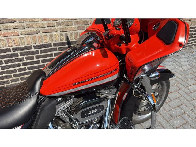 harley-davidson - road-glide-screamin-eagle-cvo-fltrxse