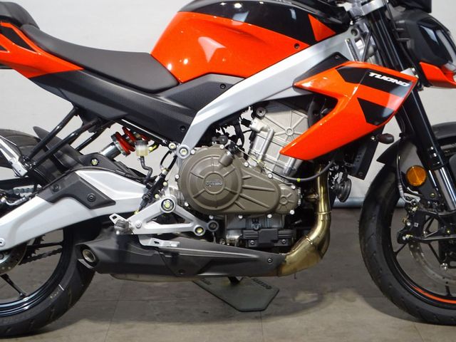 aprilia - tuono-457