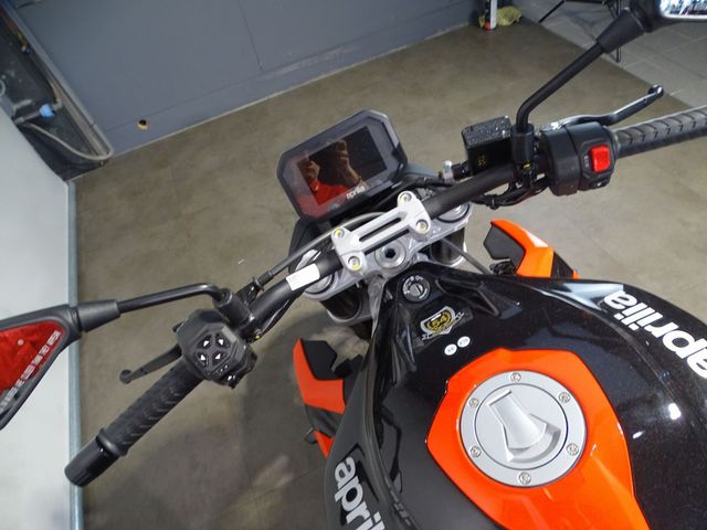 aprilia - tuono-457