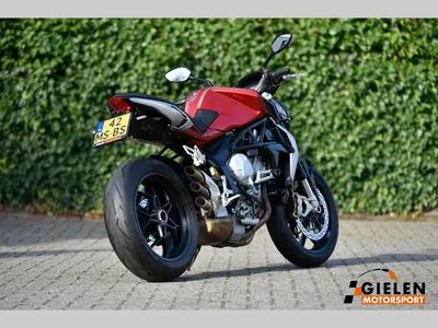 MV AGUSTA BRUTALE 800 – foto 4
