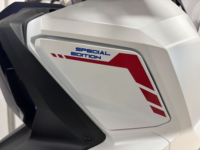 honda - x-adv