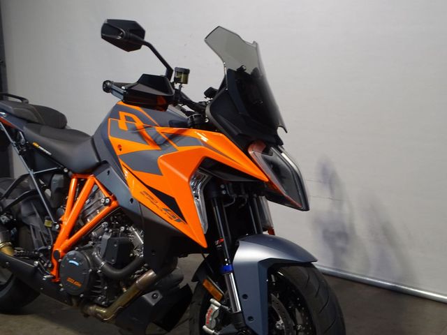ktm - 1290-super-duke-gt