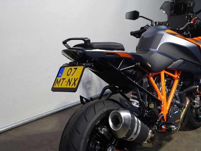 ktm - 1290-super-duke-gt
