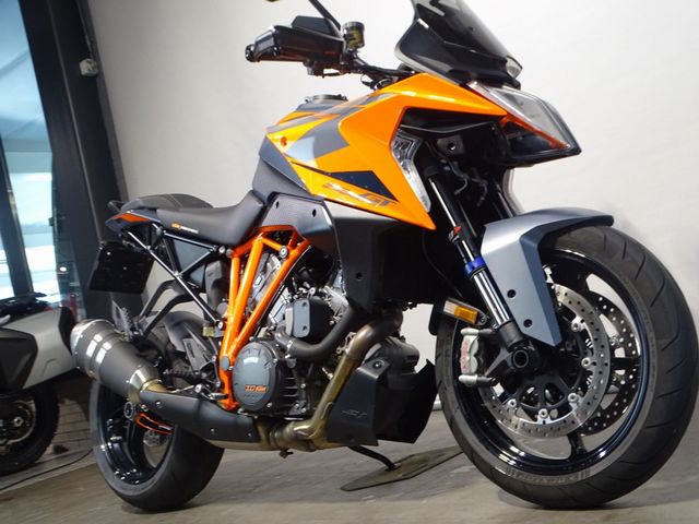 ktm - 1290-super-duke-gt
