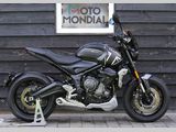 TRIUMPH TRIDENT 660
