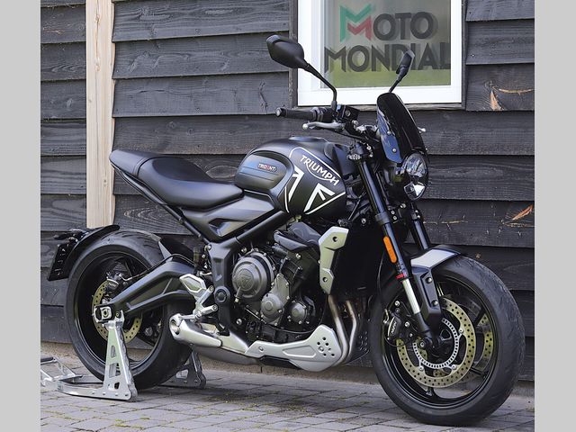 triumph - trident-660