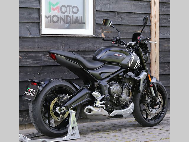 triumph - trident-660