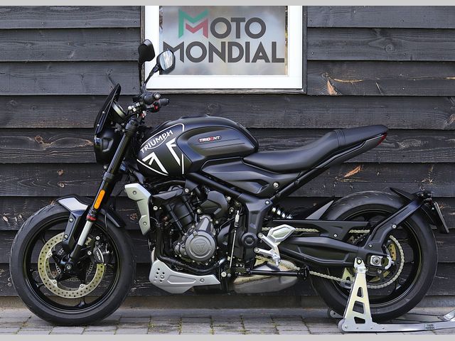 triumph - trident-660