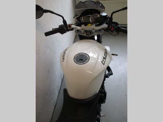 triumph - street-triple-675