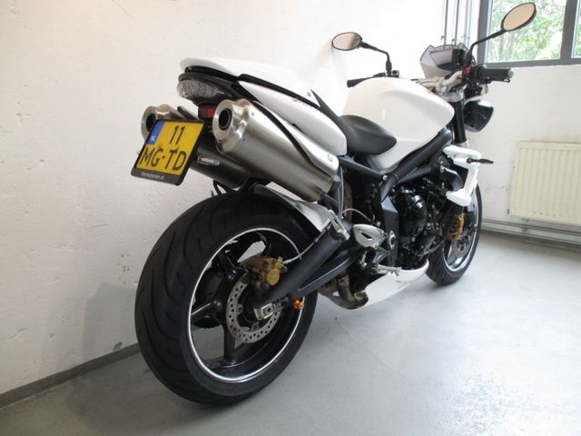 triumph - street-triple-675