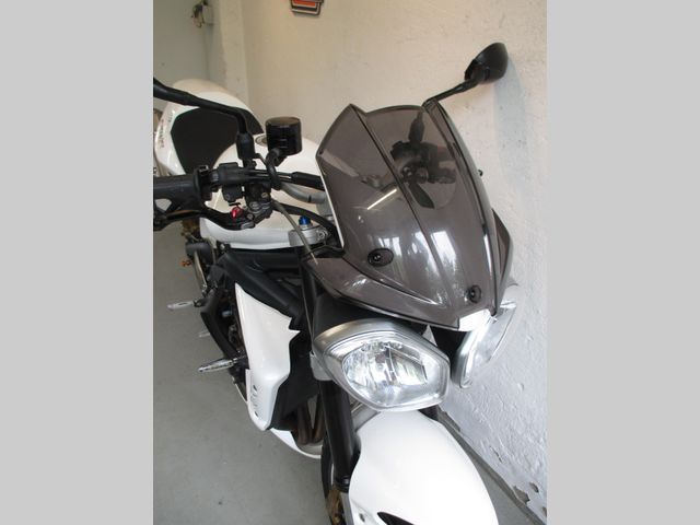 triumph - street-triple-675