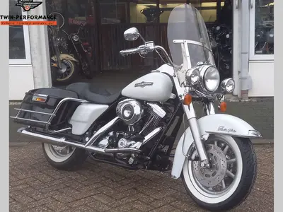 HARLEY-DAVIDSON ROAD KING CLASSIC FLHRC – foto 4