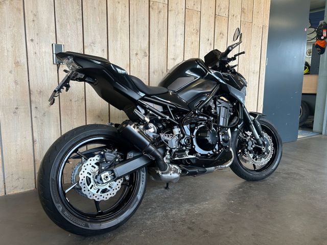 kawasaki - z900