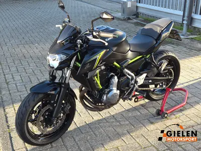 KAWASAKI Z650 – foto 3