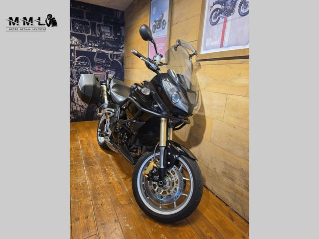 triumph - tiger-1050