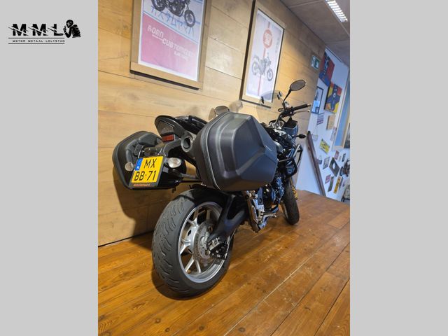 triumph - tiger-1050