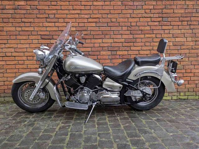 yamaha - xvs-1100-a-dragstar-classic