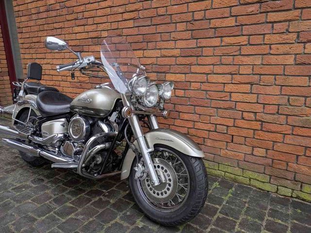 yamaha - xvs-1100-a-dragstar-classic