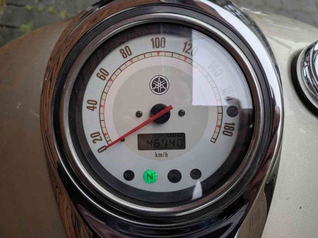 yamaha - xvs-1100-a-dragstar-classic