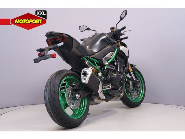 kawasaki - z900