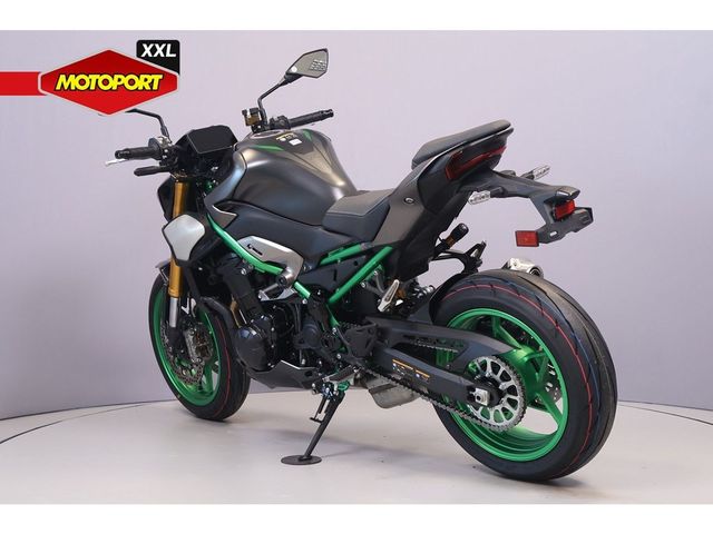 kawasaki - z900