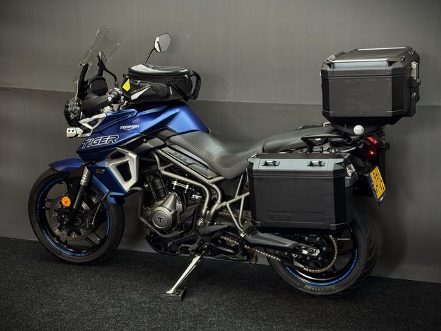 triumph - tiger-800-xrt