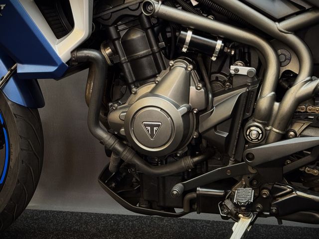 triumph - tiger-800-xrt