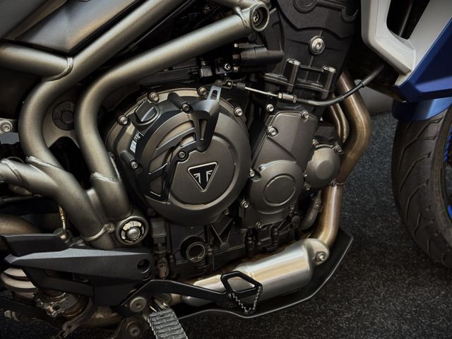 triumph - tiger-800-xrt