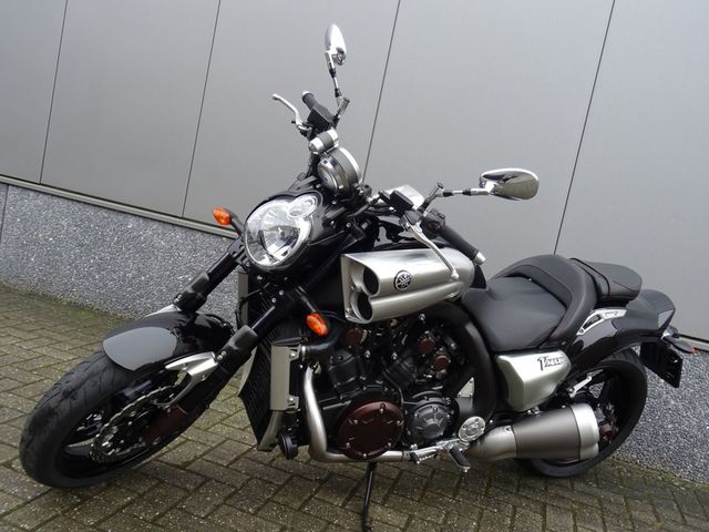 yamaha - vmx-1700