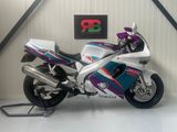 YAMAHA FZR 600 R
